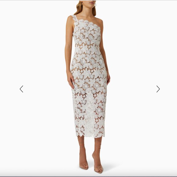 Elliatt Dresses & Skirts - Bridal Elliatt Inflorescence Dress - White Lace Midi One-Shoulder - size M